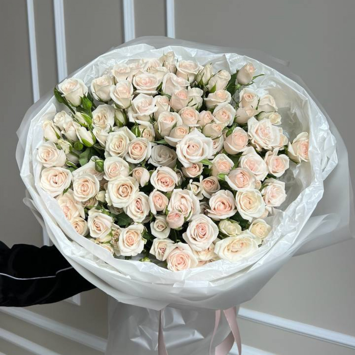 Букет из кустовых роз
