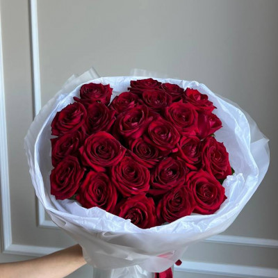 Моно букет из 25 роз